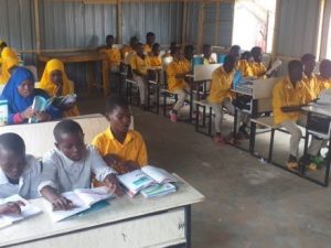 children-back-in-school-thanks-to-volunteer-youth-teaching-classes-in-one-of-mogadishu’s-poorest-idp-camps