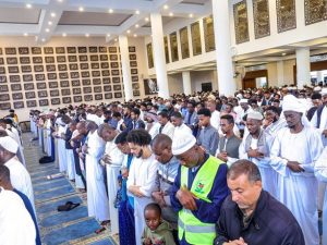 [photos]-muslim-faithful-gather-in-mosques-for-eid-ul-fitr-prayers