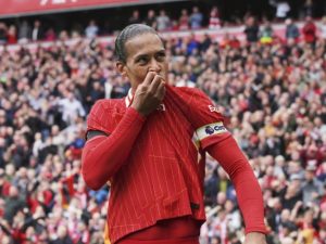late-van-dijk-goal-sees-liverpool-move-to-within-six-points-of-the-premier-league-title