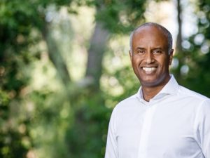 ahmed-hussen-re-elected-in-toronto,-remains-only-somali-mp-in-canadian-parliament