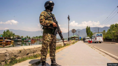pakistan-iyo-hindiya:-suuraggal-ma-tahay-in-labadan-dal-ee-nukliyeerka-haystaa-ay-is-fara-saaraan?