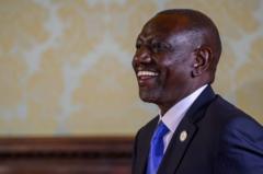 maxaa-loogu-bixiyay-madaxweynaha-kenya-naanaysaha-badan-oo-ay-ka-mid-tahay-kasongo?