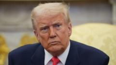 maxkamad-federaali-ah-oo-ridday-xukun-dhabar-jab-weyn-ku-ah-maamulka-trump