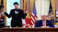 halkee-ayuu-ku-dambeynayaa-khilaafka-kululaaday-ee-trump-iyo-musk?