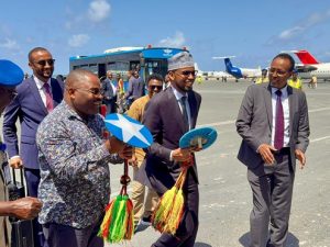 world-bank-africa-chief-visits-mogadishu-to-boost-somalia-aid,-debt-support