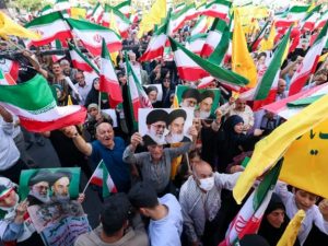 iran-moves-to-punish-‘spying’-as-it-proclaims-victory-over-israel,-us
