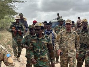 somali-ground-forces-commander-visits-frontlines-in-middle-shabelle-region