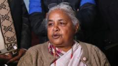 shoshila-karki:-waa-tuma-haweeneydii-ugu-horreysay-ee-raysal-wasaare-ka-noqota-dalka-nepal?