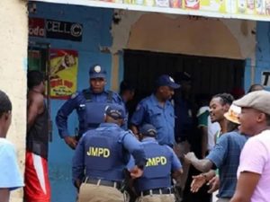 somali-traders-in-cape-town-close-shops-after-wave-of-deadly-gang-violence