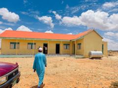 somaliland:-dugsiyo-u-xidhmay-abaarta-darteed-iyo-kumannaan-arday-oo-waxbarasho-la’aan-noqday