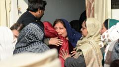 pakistan:-dabaaldeg-aroos-oo-tacsi-isu-beddelay