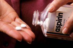 sidee-kaniinka-aasbiriinku-hoos-ugu-dhigi-karaa-khatarta-kansarka-caloosha?