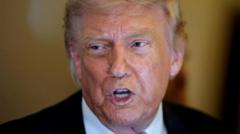 trump:-iran-wax-u-hari-doona-ma-jiraan-haddii-aysan-degdeg-talaabo-u-qaadin