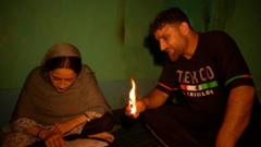 tuulada-dadkeedu-ay-u-safraan-masaafo-dhan-45-kiiloomitir-si-ay-telefoonadooda-u-soo-dabeystaan