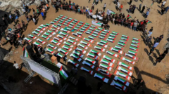 duugtii-ugu-wayneed-oo-ka-dhacday-gaza:-112-qof-oo-laba-qoys-ka-kala-dhashay-ayaa-maanta-la-aasay