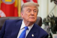 trump-oo-mar-kale-marinka-hormuz-ku-tilmaamay-inuu-yahay-“dhul-mareykan-ah”