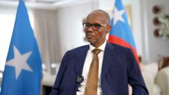 muxuu-laftagareen-ka-yiri-eedeynta-ah-in-ciidamadiisa-iyo-al-shabaab-ay-isku-milmeen?