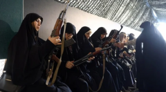 iran-oo-dumarka-hub-u-tababareysa,-araghchi-na-wuxuu-leeyahay:-“xal-milatari-nagula-gaari-maayo”